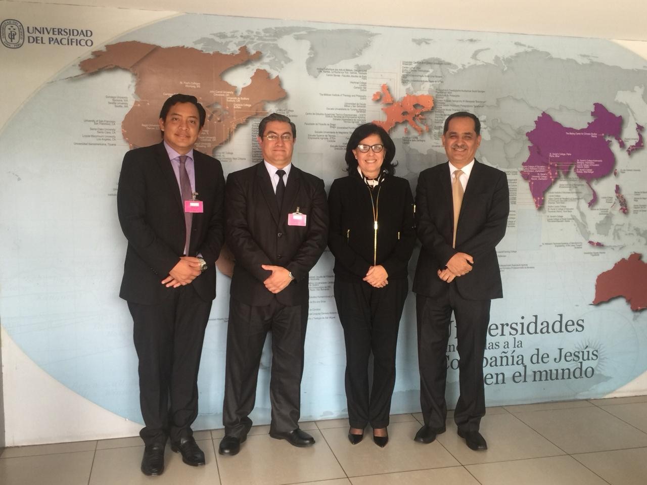 REUNIÓN CON EL VICERRECTOR ACADÉMICO DE LA PONTIFICIA UNIVERSIDAD CATÓLICA DE ECUADOR 